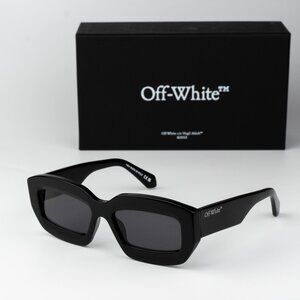 Off-White CHARLOTTE Men Sunglasses Black Grey Rectangle OERI138 CHARLOTTE 1007